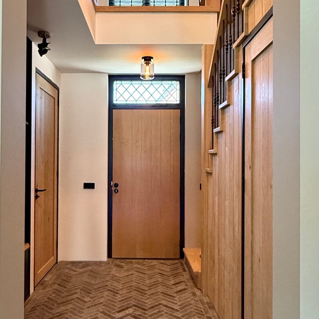 Nieuwbouwwoning trappenhal